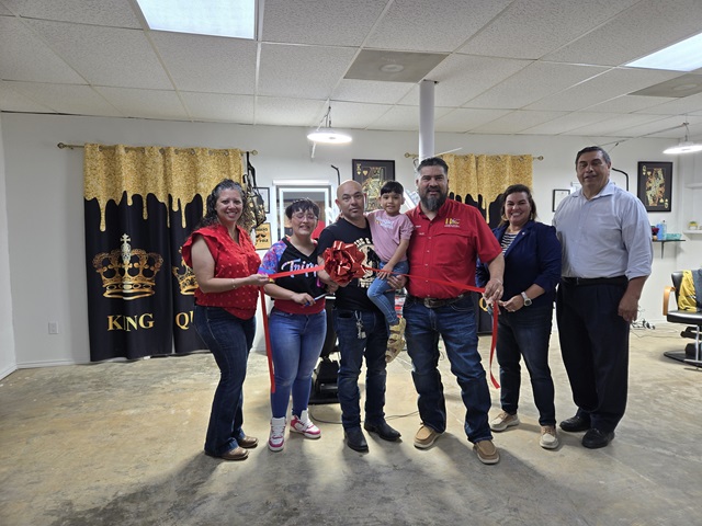 Kings and Queens Ribbon Cutting